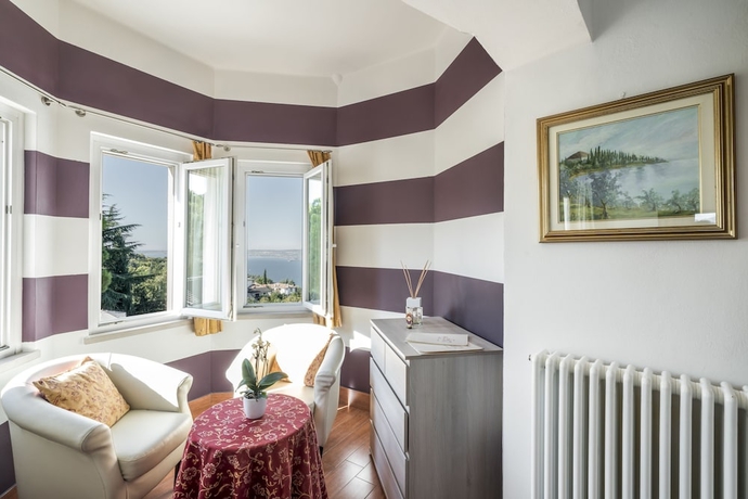 Imagen de la habitación del Hotel Bellavista, San Zeno di Montagna. Foto 6