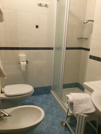 Imagen de la habitación del Hotel Bellavista, San Zeno di Montagna. Foto 10