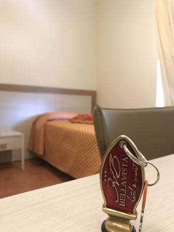 Imagen de la habitación del Hotel Bellavista, San Zeno di Montagna. Foto 12