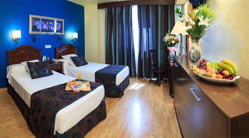 Imagen de la habitación del Hotel Bellavista Sevilla. Foto 6