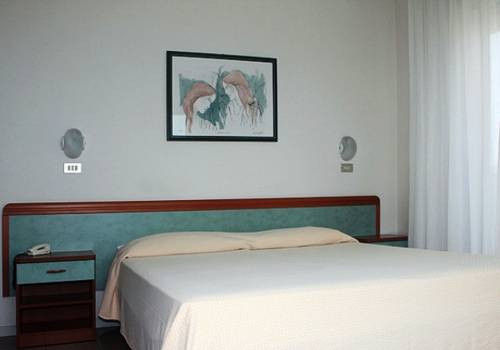 Imagen de la habitación del Hotel Bellavista-Olympic. Foto 6