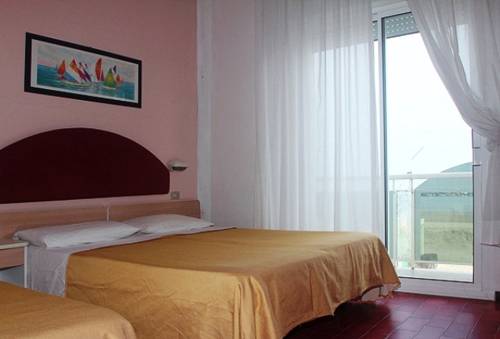 Imagen de la habitación del Hotel Bellavista-Olympic. Foto 8