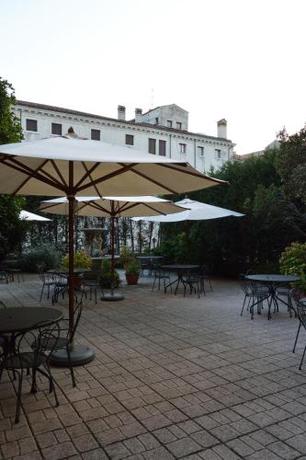 Imagen de los exteriores del Hotel Belle Arti. Foto 7