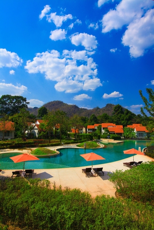 Imagen de la piscina del Hotel Belle Villa Resort Khao Yai. Foto 16
