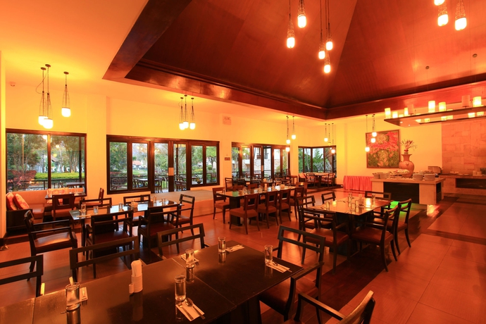 Imagen del bar/restaurante del Hotel Belle Villa Resort Khao Yai. Foto 2