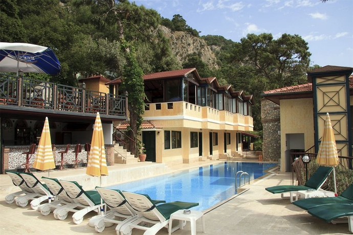 Imagen de los exteriores del Hotel Belle Vue, &Ouml;l&uuml;deniz. Foto 7