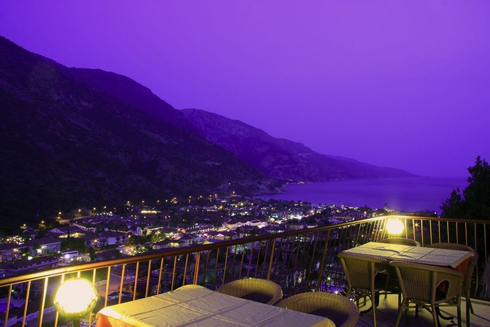 Imagen de los exteriores del Hotel Belle Vue, &Ouml;l&uuml;deniz. Foto 8