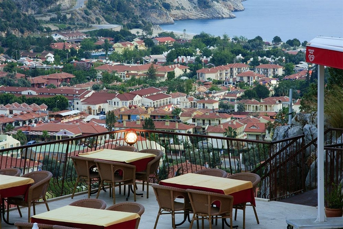 Imagen de los exteriores del Hotel Belle Vue, &Ouml;l&uuml;deniz. Foto 9