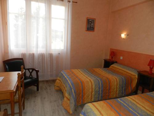Imagen de la habitación del Hotel Belle Vue, SOUILLAC. Foto 6