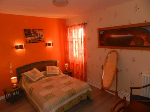 Imagen de la habitación del Hotel Belle Vue, SOUILLAC. Foto 8