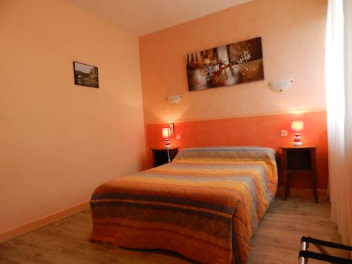 Imagen de la habitación del Hotel Belle Vue, SOUILLAC. Foto 11