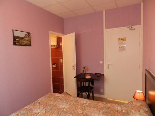 Imagen de la habitación del Hotel Belle Vue, SOUILLAC. Foto 13