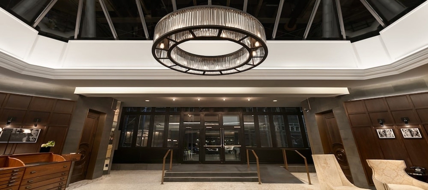 Imagen de los interiores del Hotel Belleclaire. Foto 12