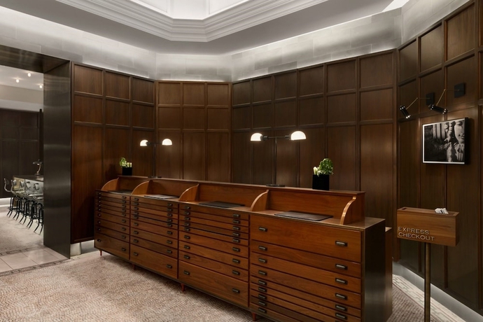 Imagen de los interiores del Hotel Belleclaire. Foto 13