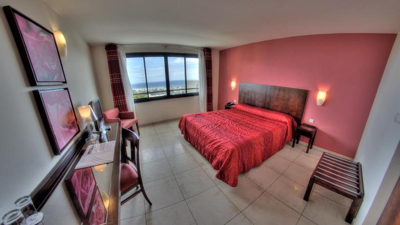 Imagen de la habitación del Hotel Bellepierre. Foto 7