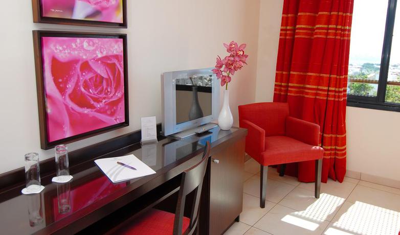 Imagen de la habitación del Hotel Bellepierre. Foto 9