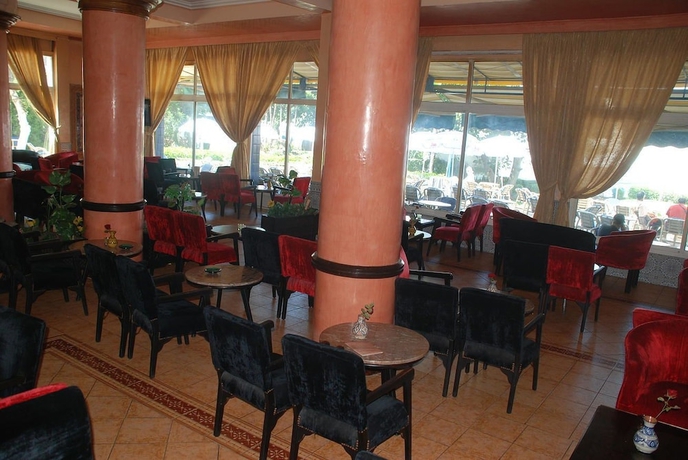 Imagen del bar/restaurante del Hotel Bellerive, Casablanca. Foto 4