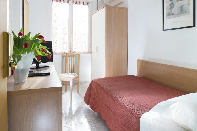 Imagen de la habitación del Hotel Bellerofonte. Foto 7