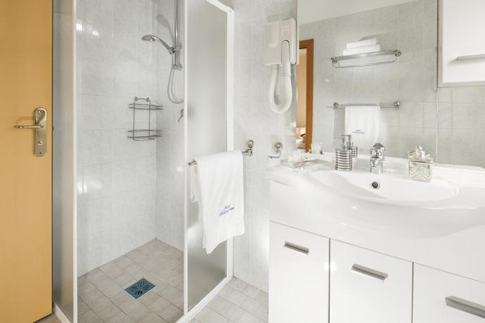 Imagen de la habitación del Hotel Bellerofonte. Foto 9