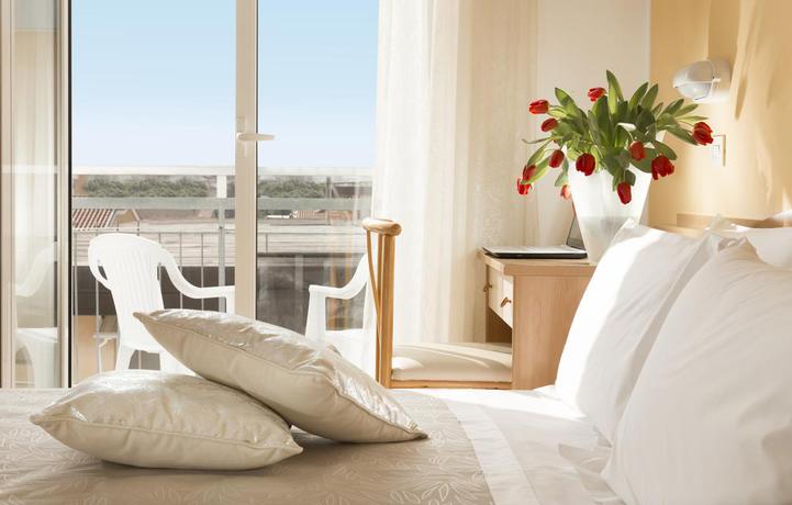 Imagen de la habitación del Hotel Bellerofonte. Foto 10