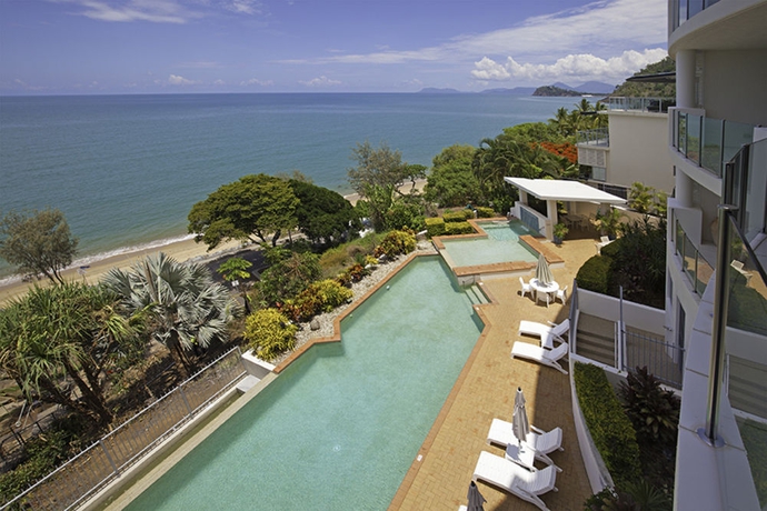 Imagen de la piscina del Hotel Bellevue At Trinity Beach. Foto 14