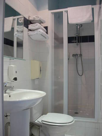 Imagen de la habitación del Hotel Bellevue, BREST. Foto 10