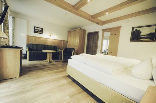 Imagen de la habitación del Hotel Bellevue, Bad Wiessee. Foto 7