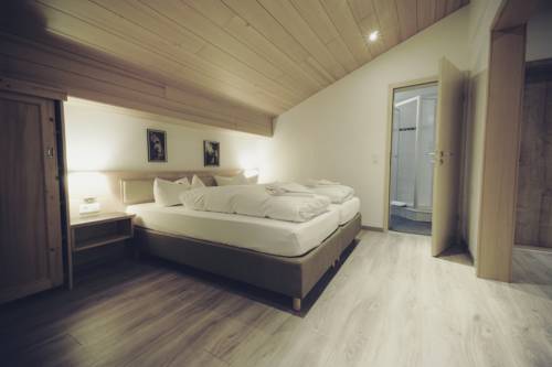 Imagen de la habitación del Hotel Bellevue, Bad Wiessee. Foto 8