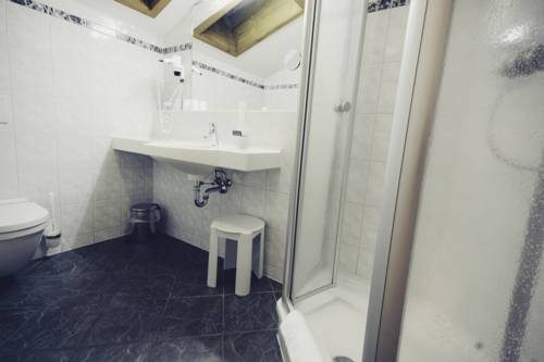 Imagen de la habitación del Hotel Bellevue, Bad Wiessee. Foto 11