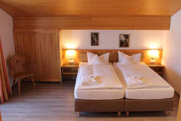 Imagen de la habitación del Hotel Bellevue, Bad Wiessee. Foto 5