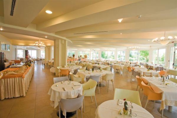 Imagen general del Hotel Bellevue Beach. Foto 4