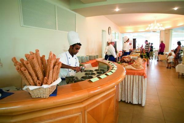 Imagen general del Hotel Bellevue Beach. Foto 5