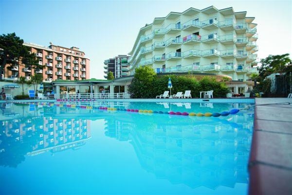 Imagen general del Hotel Bellevue Beach. Foto 6