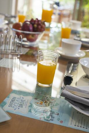 Imagen del bar/restaurante del Hotel Bellevue Bed and Breakfast Mclaren Vale. Foto 14