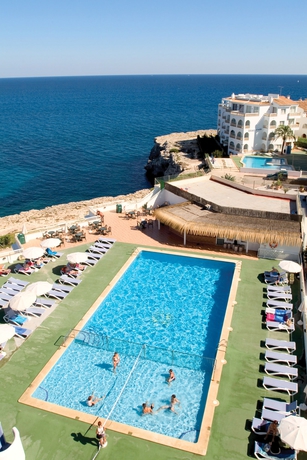 Imagen de la piscina del Hotel Bellevue Belsana. Foto 11