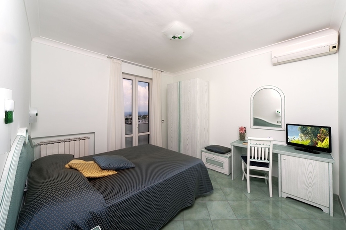 Imagen de la habitación del Hotel Bellevue Benessere and Relax. Foto 18