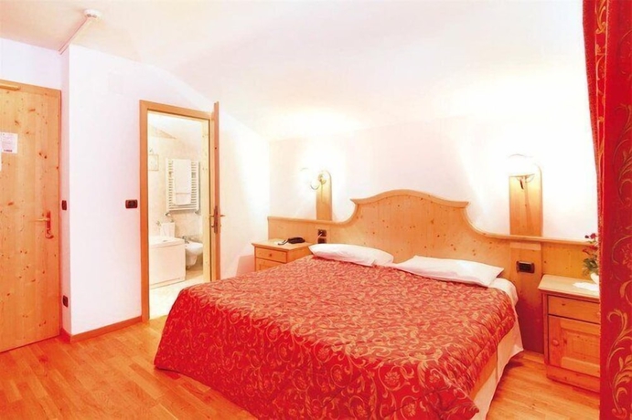 Imagen de la habitación del Hotel Bellevue, Canazei. Foto 4