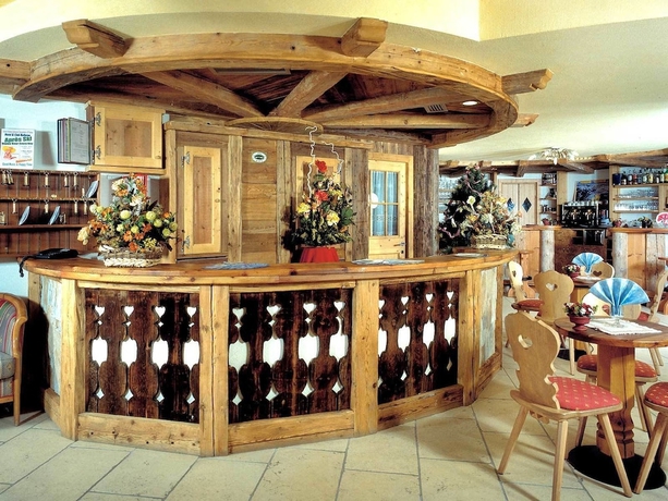 Imagen de los interiores del Hotel Bellevue, Canazei. Foto 10