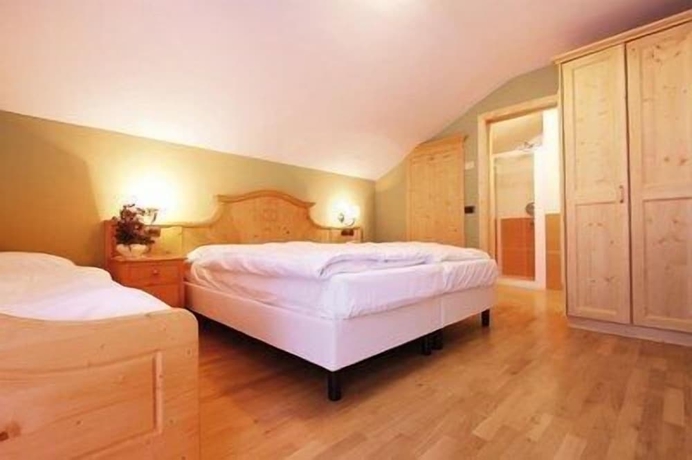 Imagen de la habitación del Hotel Bellevue, Canazei. Foto 8