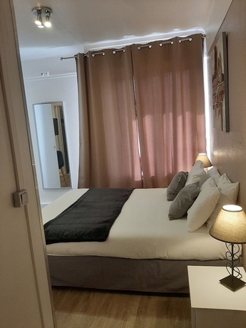Imagen de la habitación del Hotel Bellevue, Cannes. Foto 7
