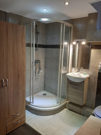 Imagen de la habitación del Hotel Bellevue, Cannes. Foto 17