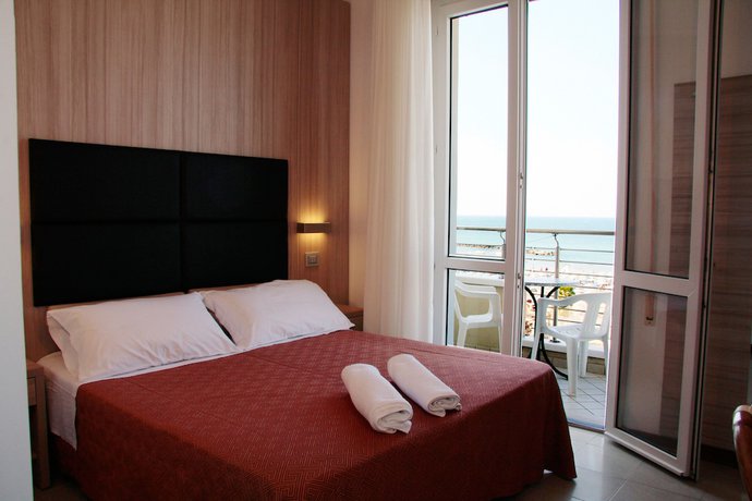Imagen de la habitación del Hotel Bellevue, Cattolica. Foto 6