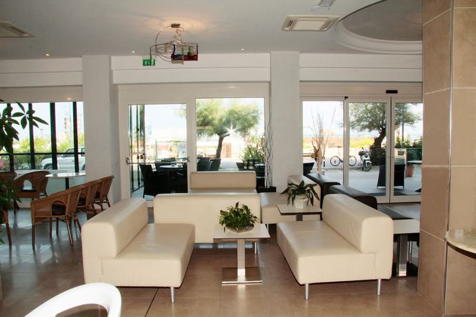 Imagen de los interiores del Hotel Bellevue, Cattolica. Foto 17