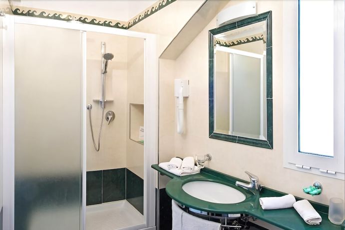 Imagen de la habitación del Hotel Bellevue, Cattolica. Foto 14