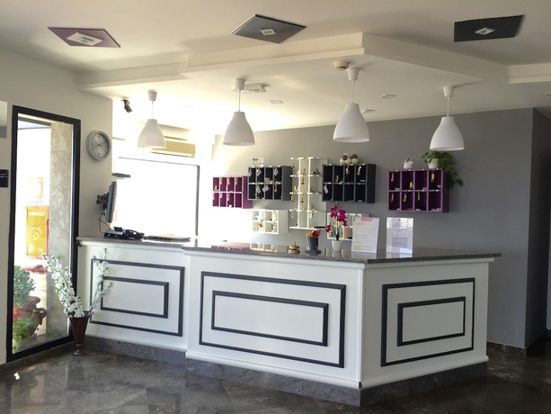 Imagen de los interiores del Hotel Bellevue Del Golfo. Foto 19