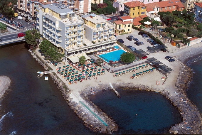 Imagen general del Hotel Bellevue Et Mediterranee. Foto 1