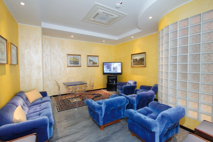 Imagen de los interiores del Hotel Bellevue Et Mediterranee. Foto 15