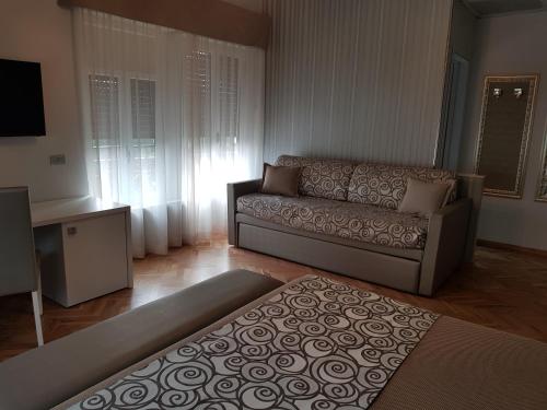Imagen de la habitación del Hotel Bellevue, Gardone Riviera. Foto 4