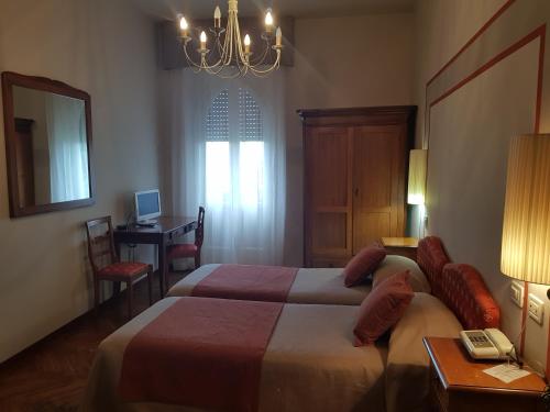 Imagen general del Hotel Bellevue, Gardone Riviera. Foto 1