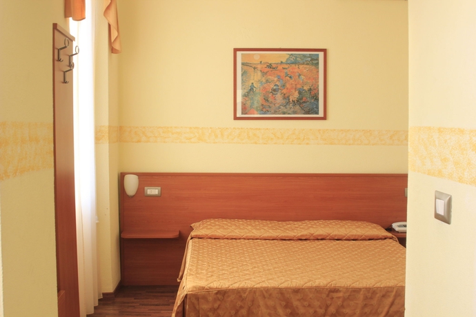 Imagen de la habitación del Hotel Bellevue, Génova. Foto 9